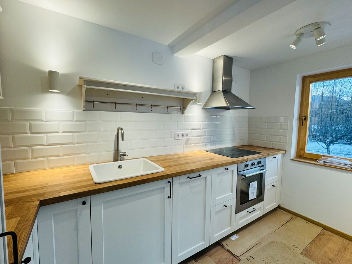 Bucătărie de 6.5 mp într-o casă de vacanță în Moieciu de Jos